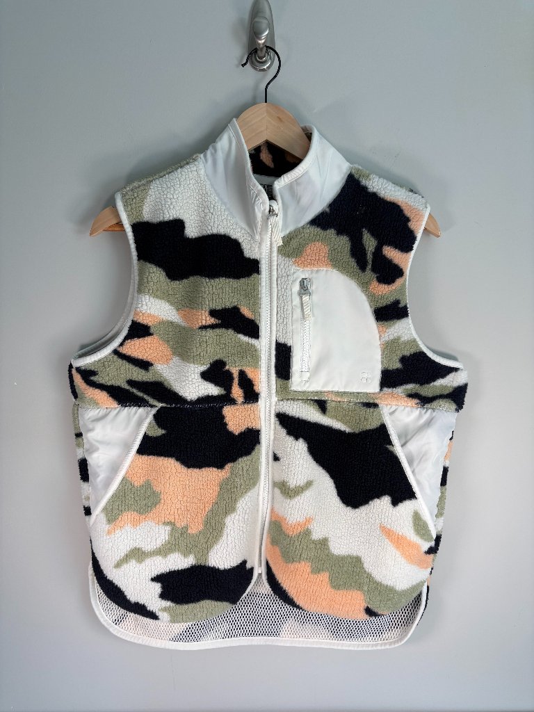 Sweaty Betty Camo Sherpa Fleece Vest Cozy Athleisure Layer - Size 8